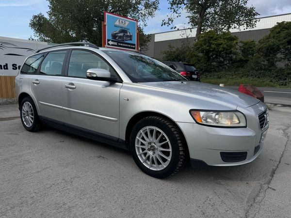 Volvo V50 Estate, Diesel, 2009, Silver