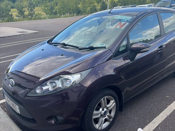 Ford Fiesta Hatchback, Petrol, 2010, Red