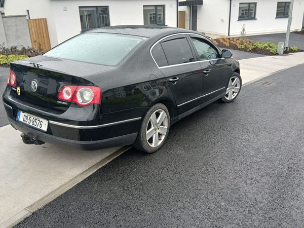 Volkswagen Passat Saloon, Diesel, 2009, Black