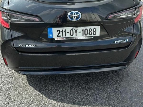 Toyota Corolla Estate/Jeep, Petrol Hybrid, 2021, Black