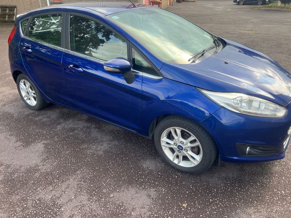 Ford Fiesta Hatchback, Petrol, 2016, Blue