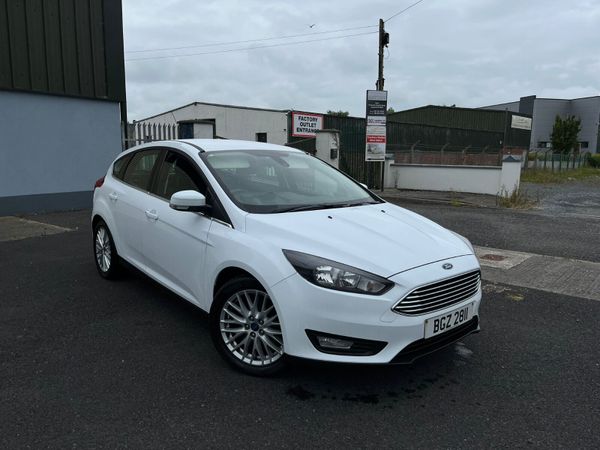 Ford Focus Hatchback, Petrol, 2016, White
