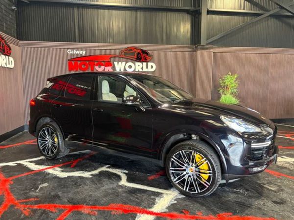 Porsche Cayenne SUV, Petrol, 2016, Black