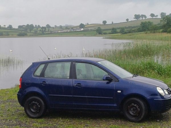 Volkswagen Polo Hatchback, Petrol, 2004, Blue