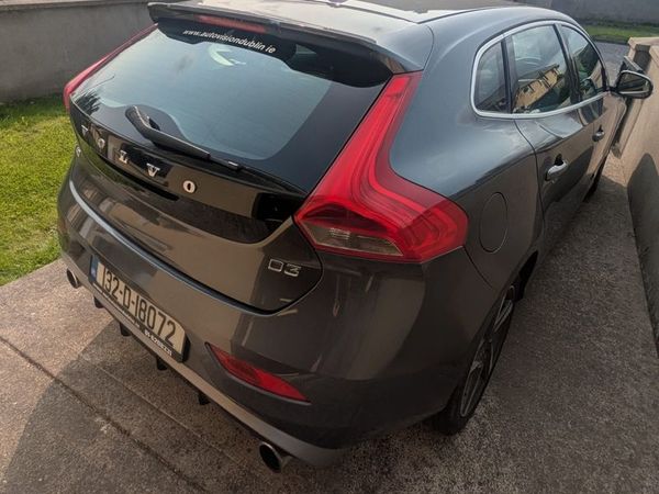Volvo V40 Hatchback, Diesel, 2013, Grey