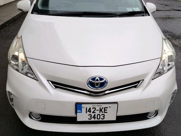 Toyota Prius MPV, Petrol Hybrid, 2014, White