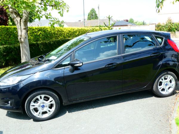 Ford Fiesta Hatchback, Petrol, 2013, Black