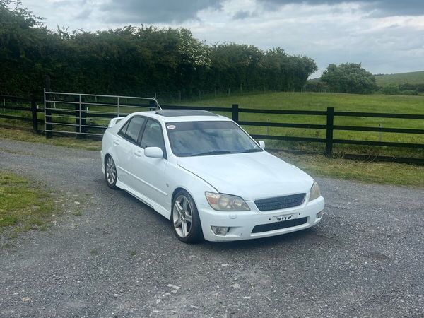 Lexus IS Saloon, Petrol, 2001, Blue