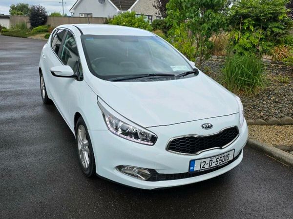Kia Ceed Hatchback, Petrol, 2012, White