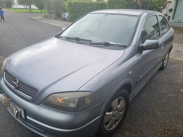 Opel Astra Hatchback, Petrol, 2003, Silver