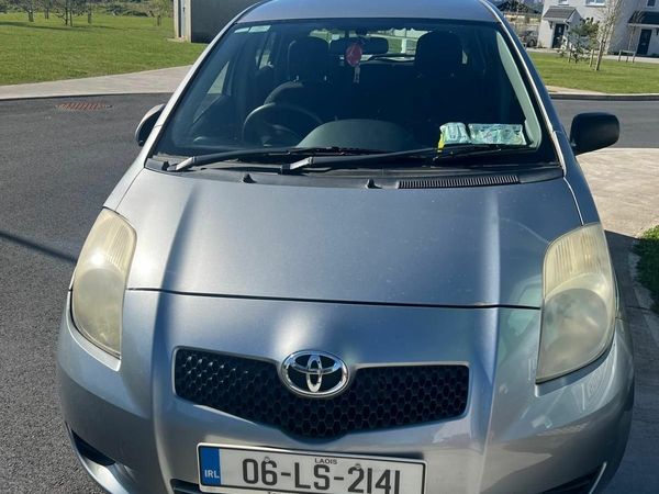 Toyota Yaris Hatchback, Petrol, 2006, Silver