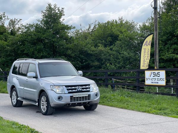 Mitsubishi Pajero SUV, Diesel, 2014, Silver