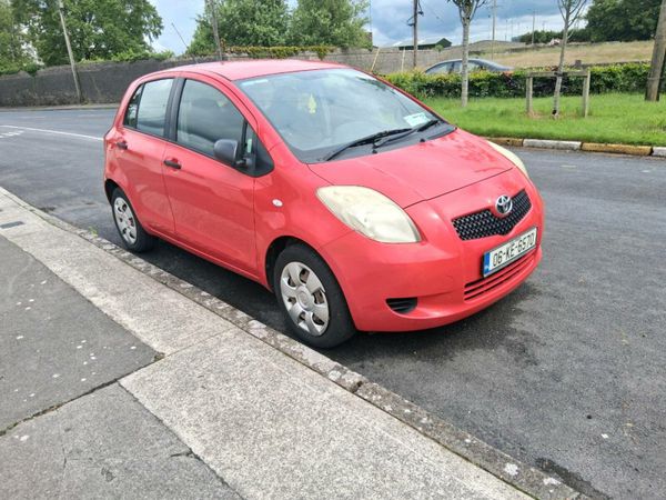 Toyota Yaris Hatchback, Petrol, 2006, Red