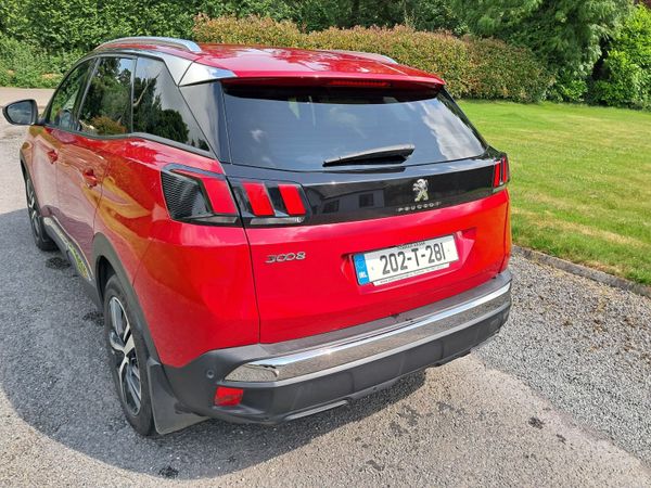 Peugeot 3008 MPV, Diesel, 2020, Red