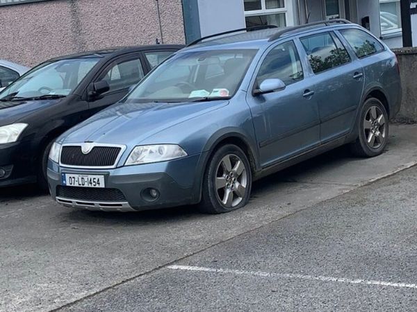 Skoda Octavia Estate/Jeep, Diesel, 2007, Grey
