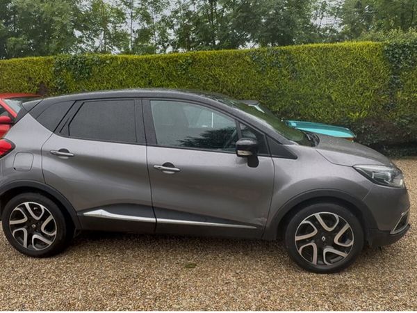 Renault Captur Hatchback, Diesel, 2015, Grey