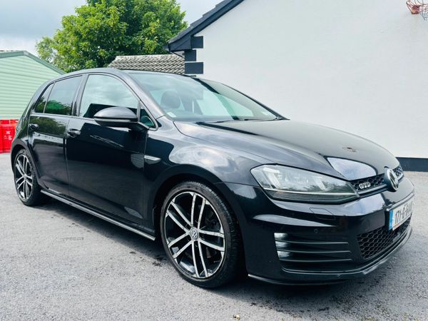 Volkswagen Golf Hatchback, Diesel, 2017, Black