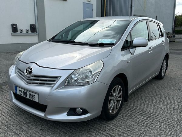 Toyota Verso MPV, Diesel, 2012, Silver