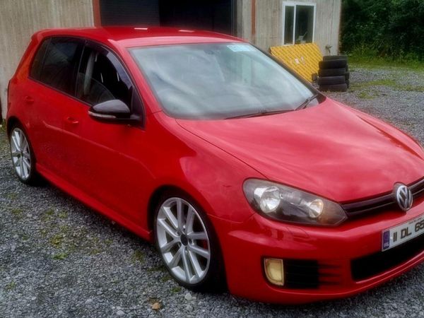 Volkswagen Golf Hatchback, Diesel, 2011, Red