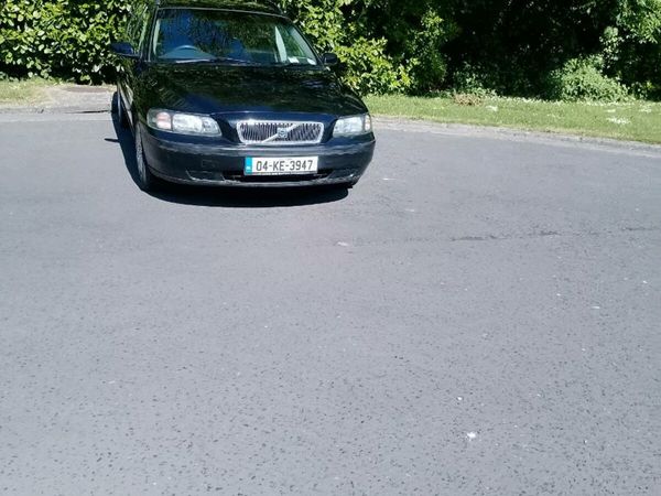 Volvo V70 Estate, Petrol, 2004, Black