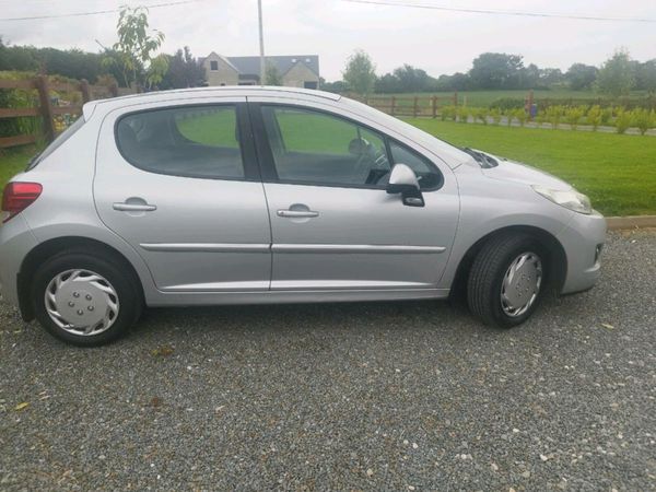 Peugeot 207 Hatchback, Petrol, 2012, Silver