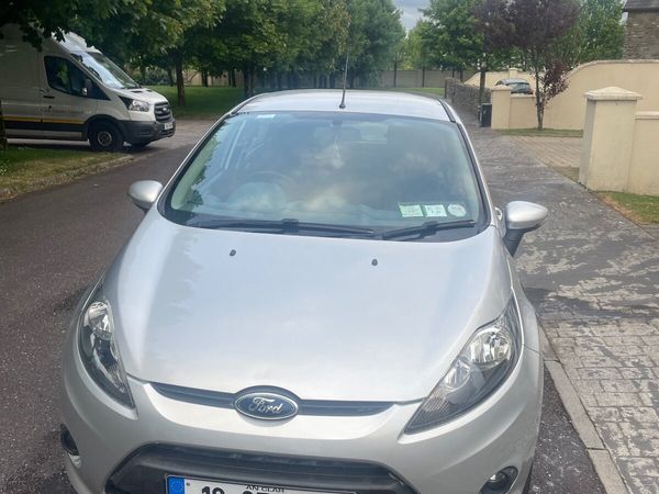 Ford Fiesta Hatchback, Petrol, 2010, Silver