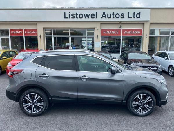 Nissan Qashqai Hatchback, Diesel, 2018, Grey
