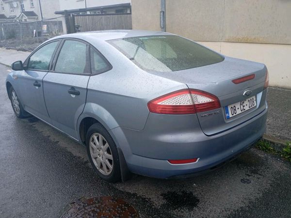 Ford Mondeo Saloon, Petrol, 2008, Blue