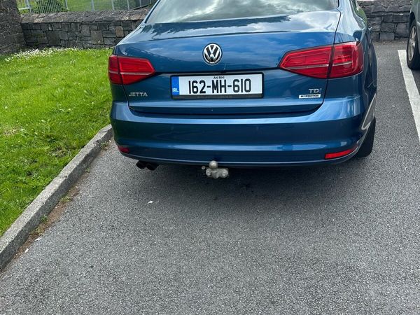 Volkswagen Jetta Saloon, Diesel, 2016, Blue