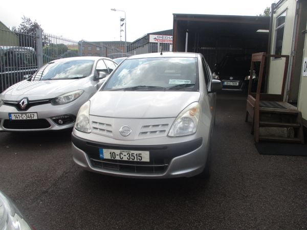 Nissan Pixo Hatchback, Petrol, 2010, Silver
