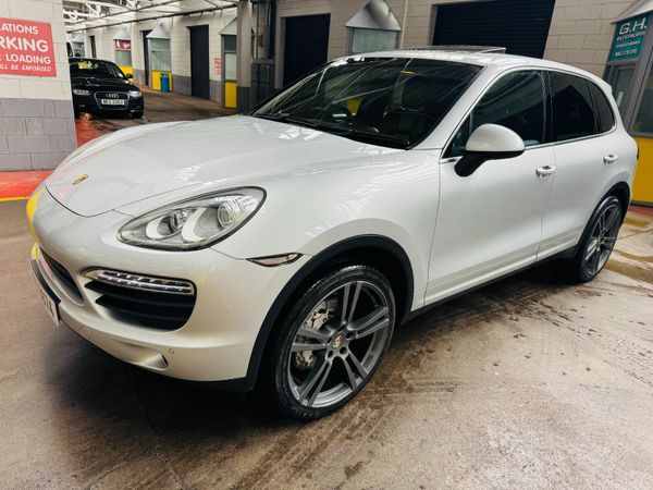 Porsche Cayenne SUV, Petrol, 2011, Silver