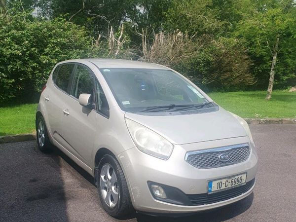 Kia Venga MPV, Diesel, 2010, Silver