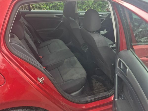 Volkswagen Golf Hatchback, Diesel, 2014, Red