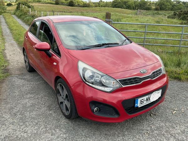 Kia Rio Hatchback, Petrol, 2016, Red