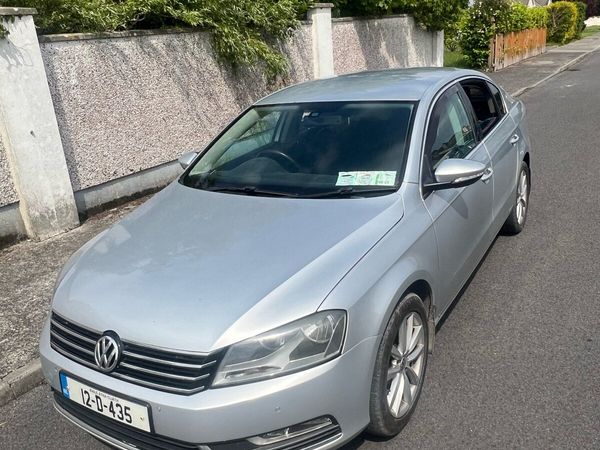Volkswagen Passat Saloon, Diesel, 2012, Silver