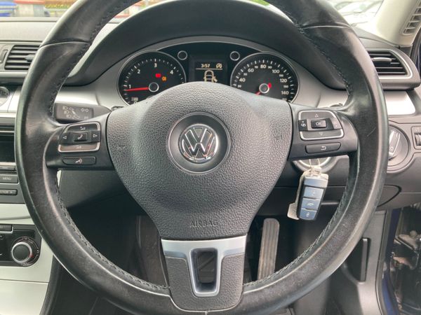 Volkswagen Passat Saloon, Diesel, 2014, Grey