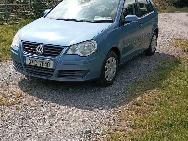 Volkswagen Polo Hatchback, Petrol, 2007, Blue
