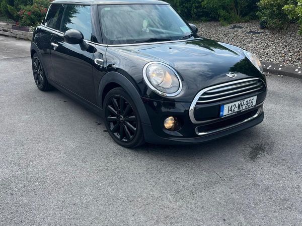 Mini Cooper Hatchback, Diesel, 2014, Black