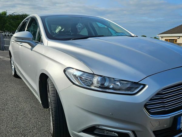 Ford Mondeo Hatchback, Diesel, 2016, Silver