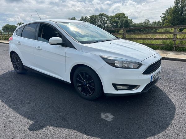 Ford Focus Hatchback, Petrol, 2016, White