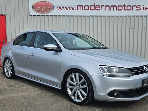 Volkswagen Jetta Saloon, Diesel, 2013, Silver