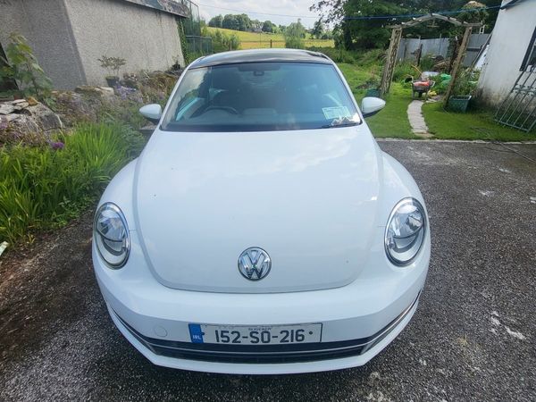 Volkswagen Beetle Hatchback, Petrol, 2015, White