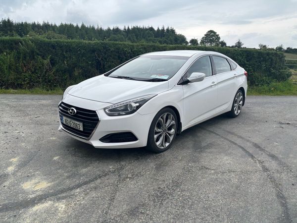 Hyundai i40 Saloon, Diesel, 2016, White