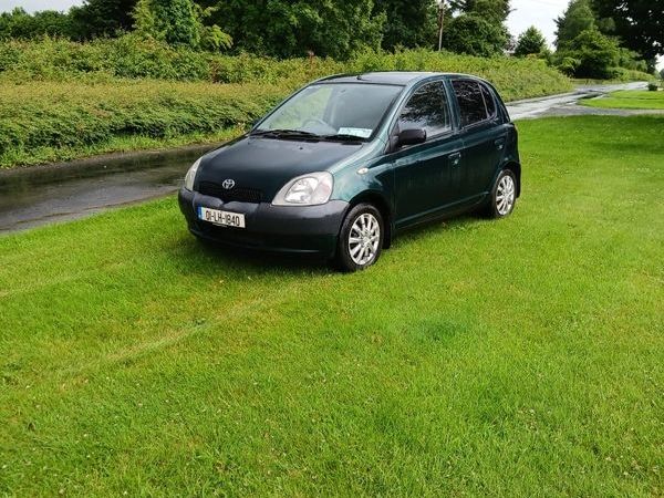 Toyota Yaris Hatchback, Petrol, 2001, Green