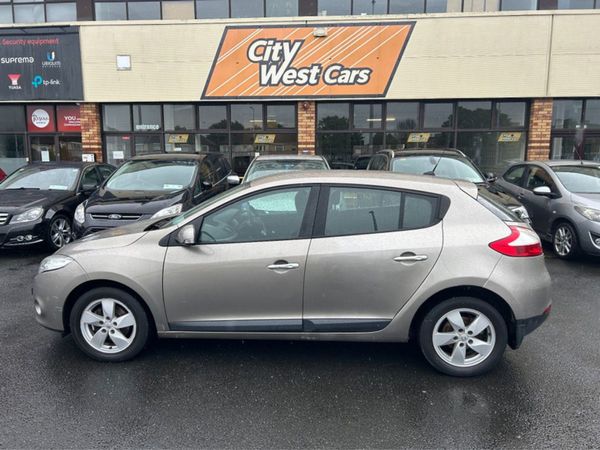 Renault Megane Hatchback, Diesel, 2011, Gold