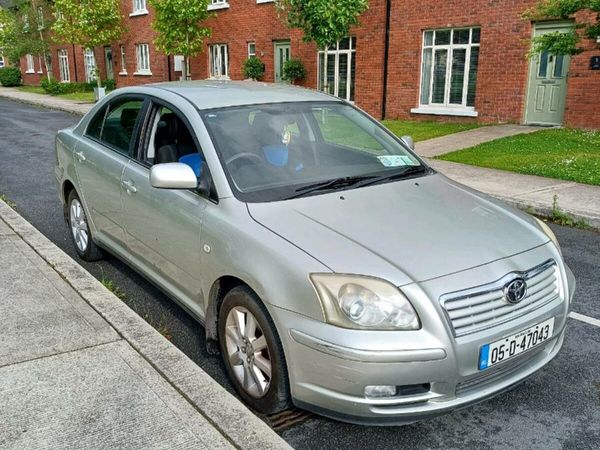 Toyota Avensis Saloon, Petrol, 2005, Silver