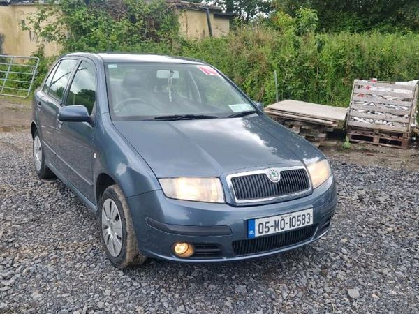 Skoda Fabia Hatchback, Petrol, 2005, Grey