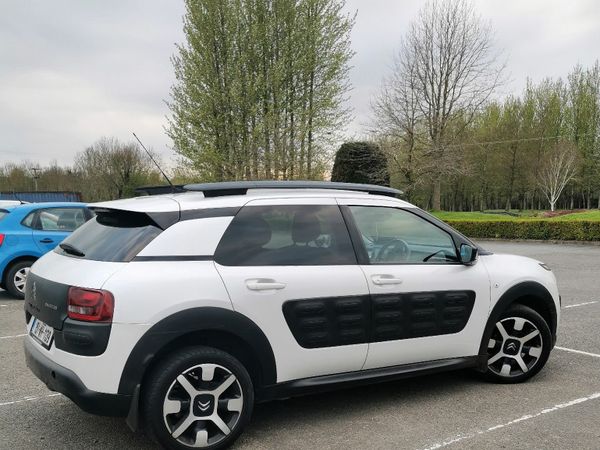 Citroen C4 Cactus Hatchback, Diesel, 2015, White