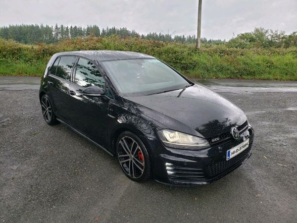Volkswagen Golf Hatchback, Diesel, 2014, Black