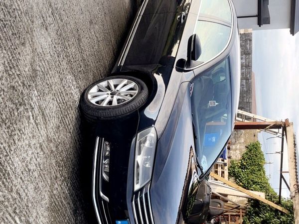 Volkswagen Passat Saloon, Diesel, 2011, Black